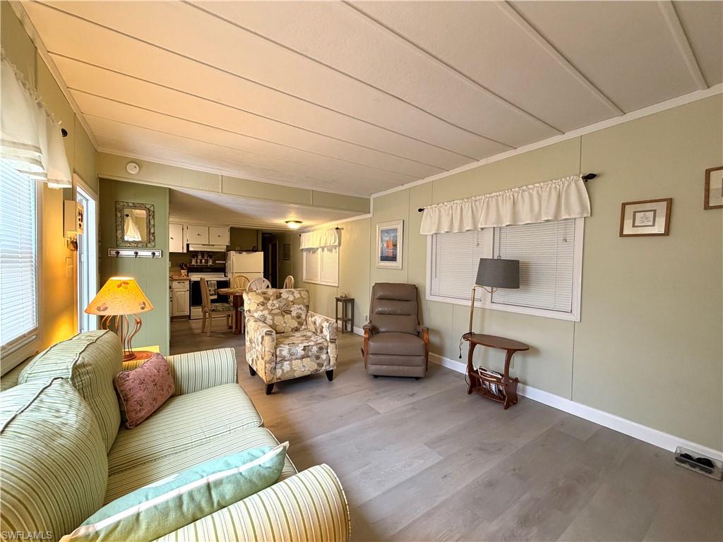 MARINERS COVE - Residential
