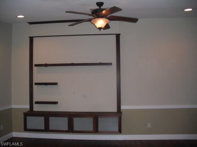 ROYAL WOODS - Residential