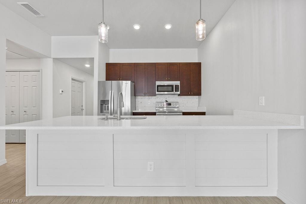 CAPE CORAL - Residential Lease