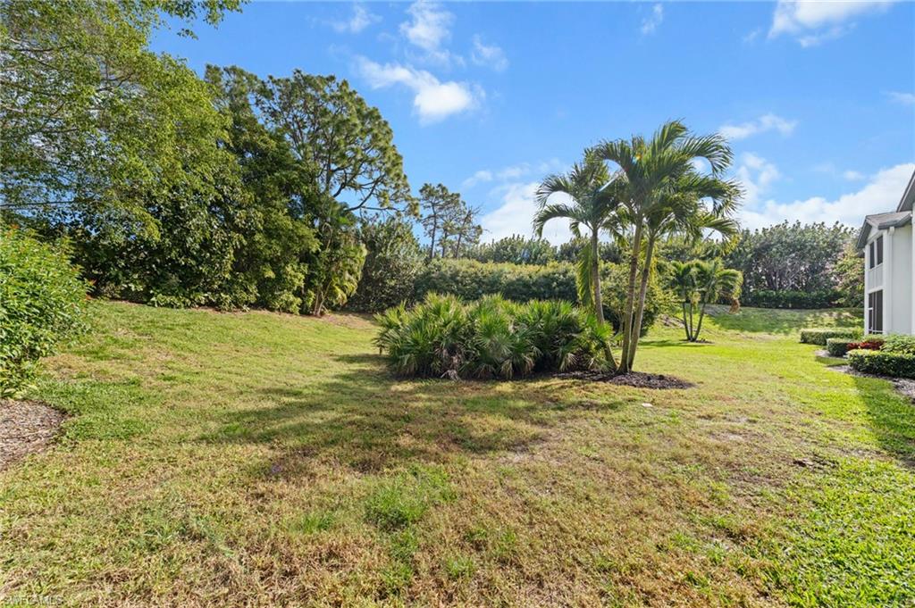 LAUREL OAKS AT PELICAN BAY - Residential