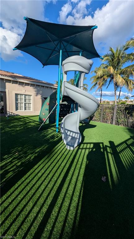 TOWNHOMES OF SAN SIMEON - Residential