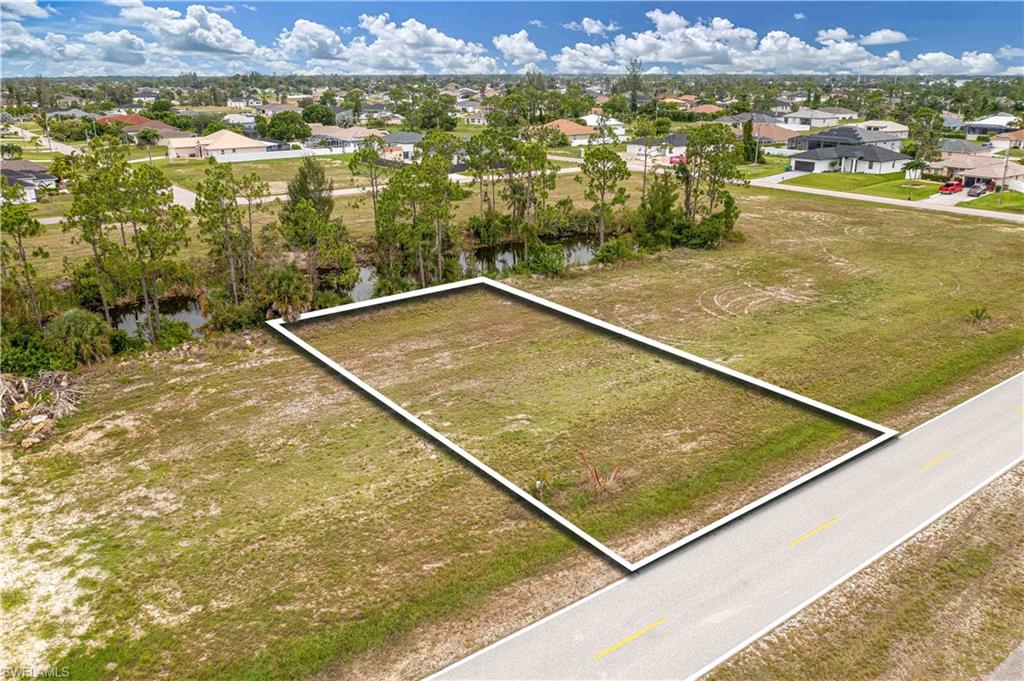 CAPE CORAL - Land
