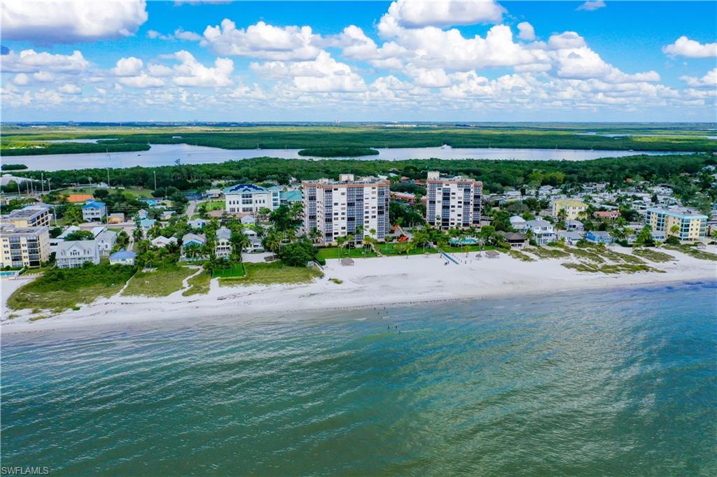 CAPER BEACH CLUB - Residential