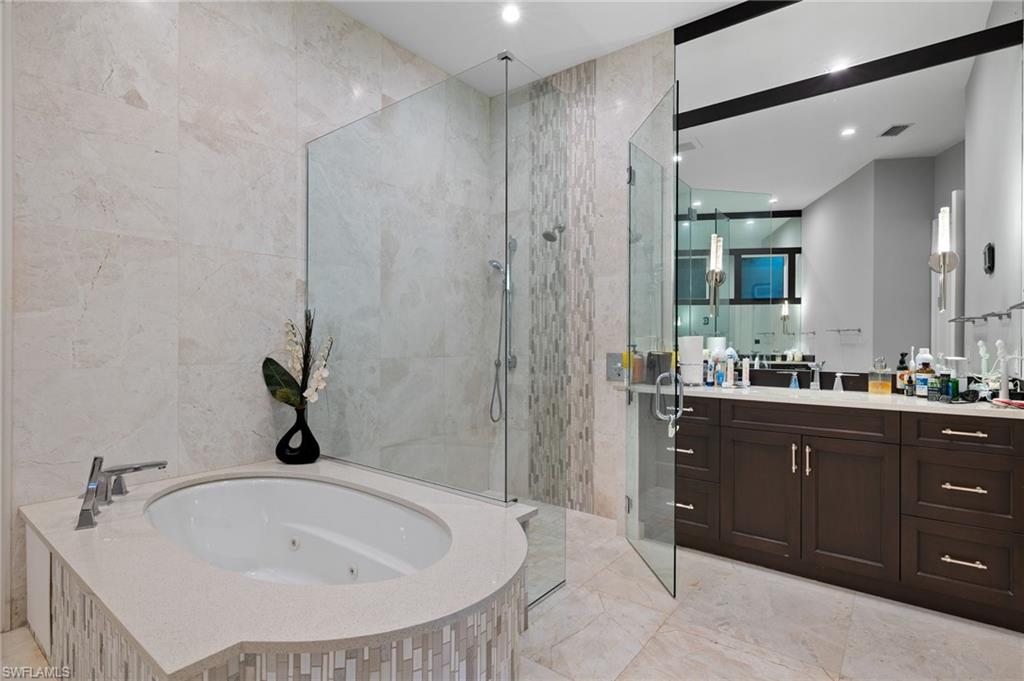 ROYAL HARBOR - Residential