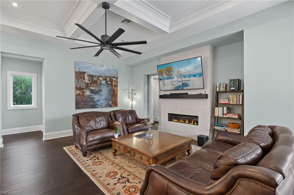 ROYAL HARBOR - Residential