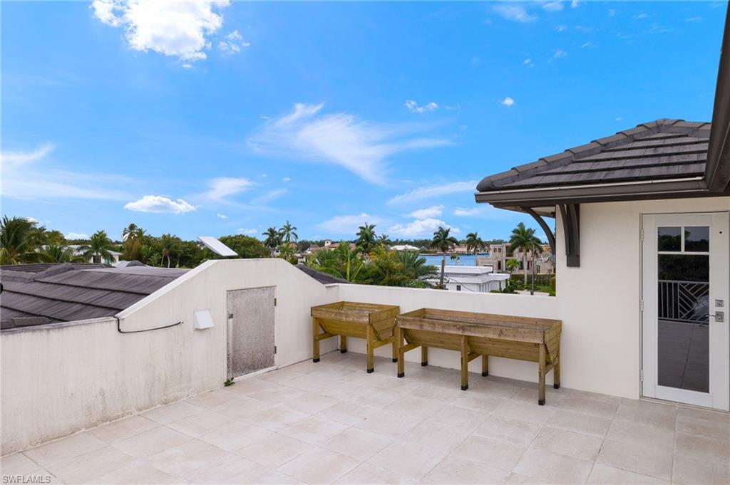 ROYAL HARBOR - Residential