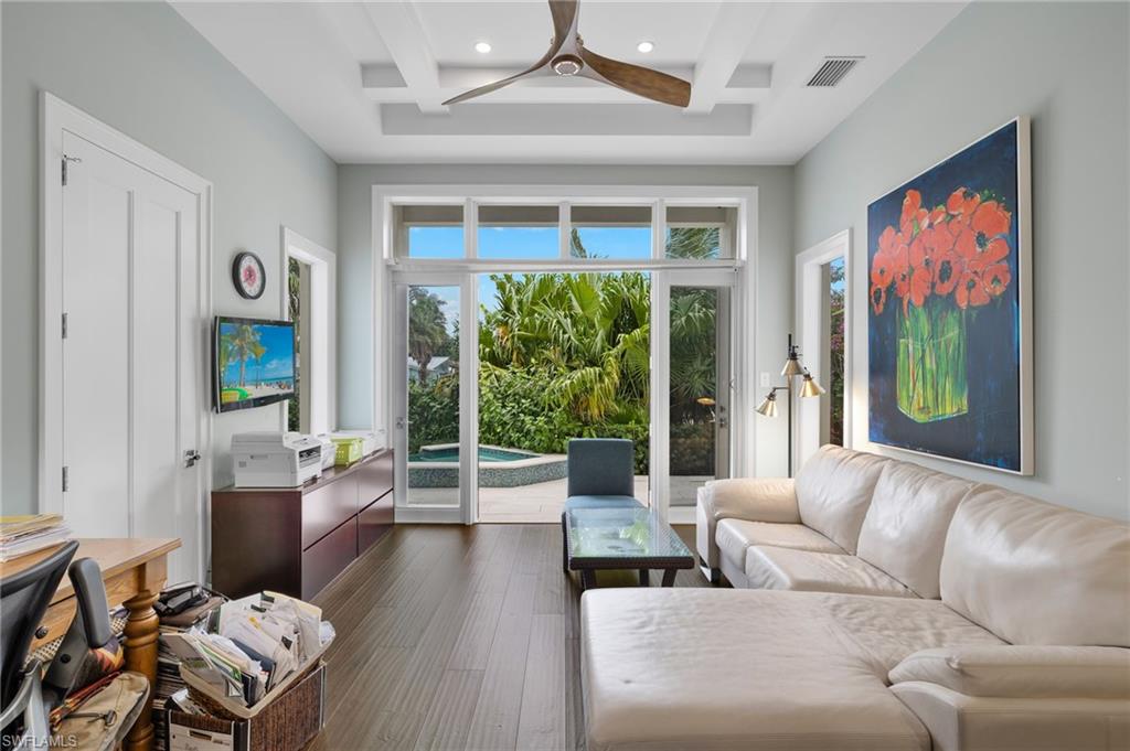 ROYAL HARBOR - Residential