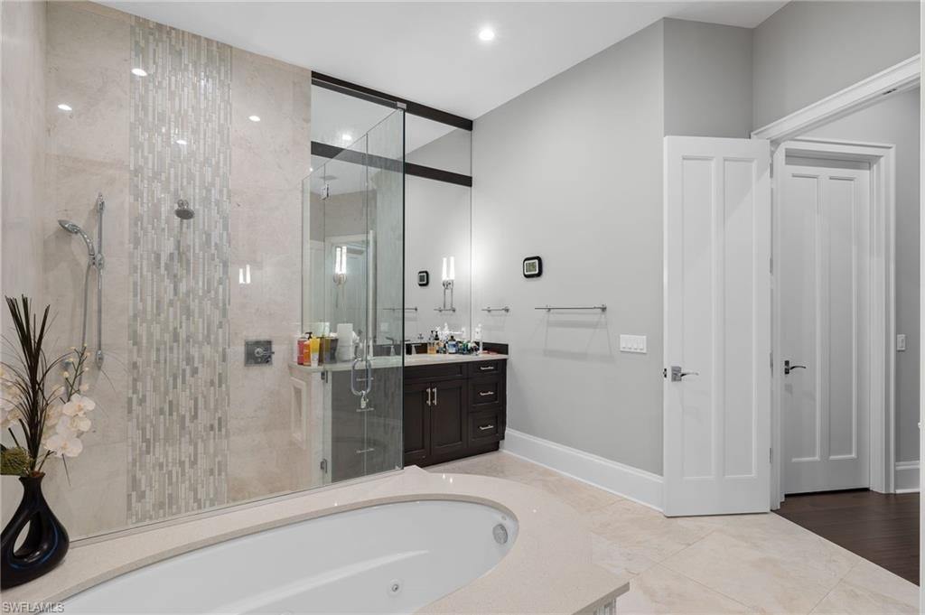 ROYAL HARBOR - Residential