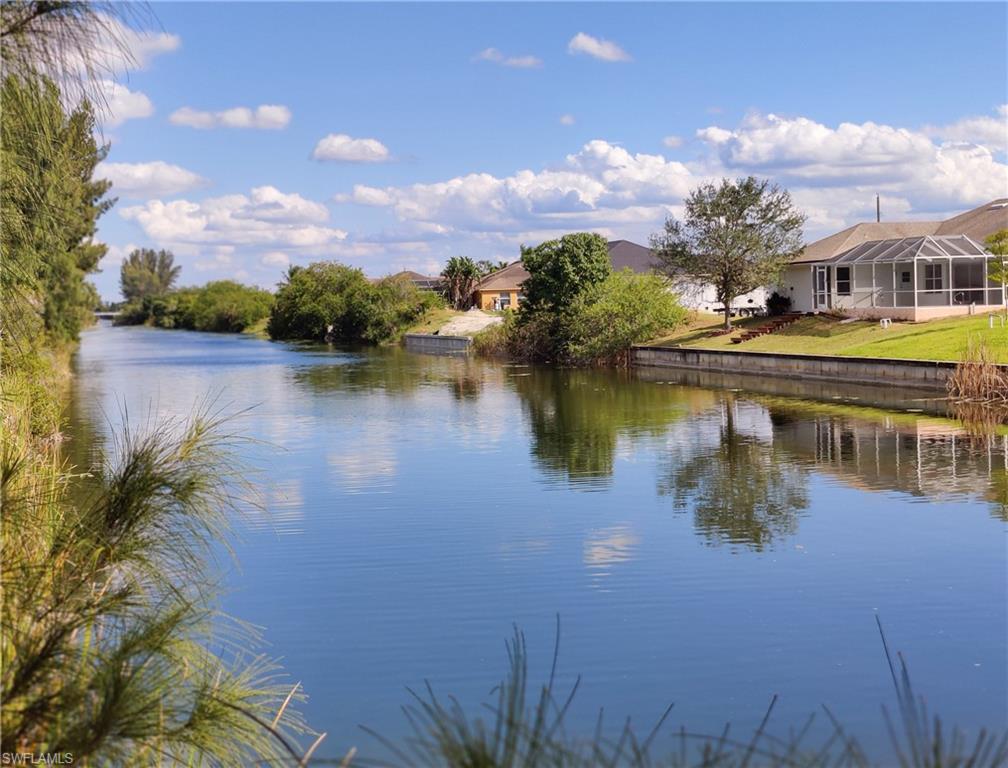 CAPE CORAL - Land