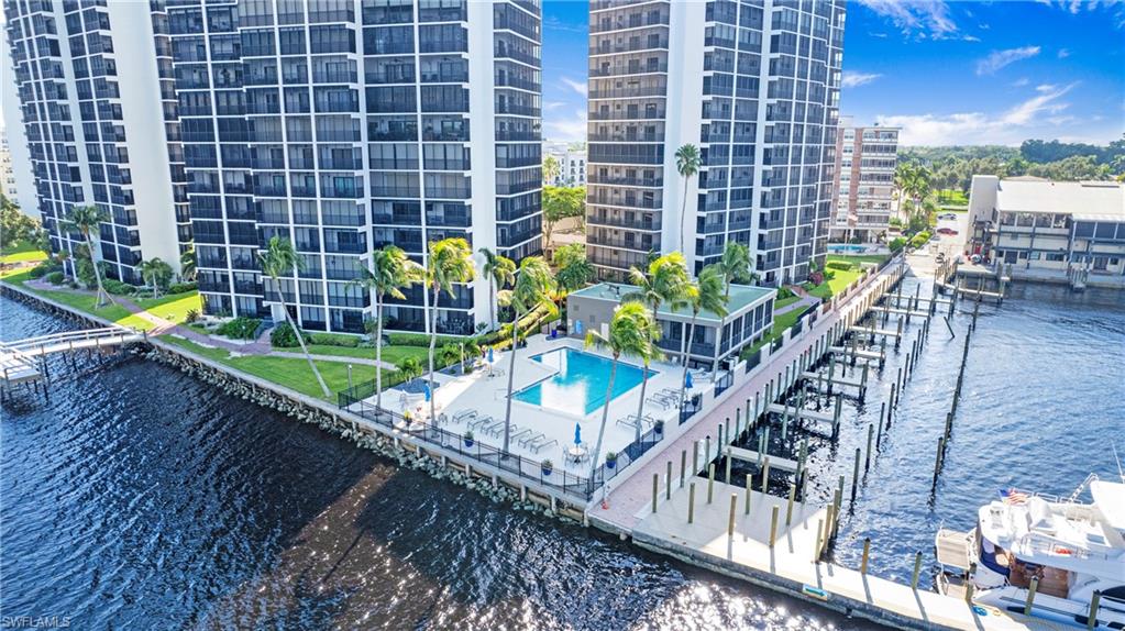 1920 Virginia AVE 202