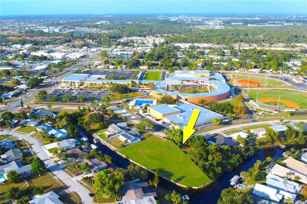 NORTH FORT MYERS - Land