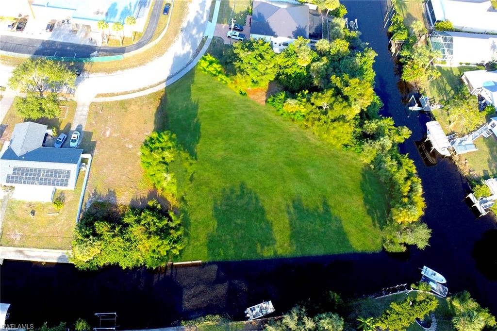 NORTH FORT MYERS - Land