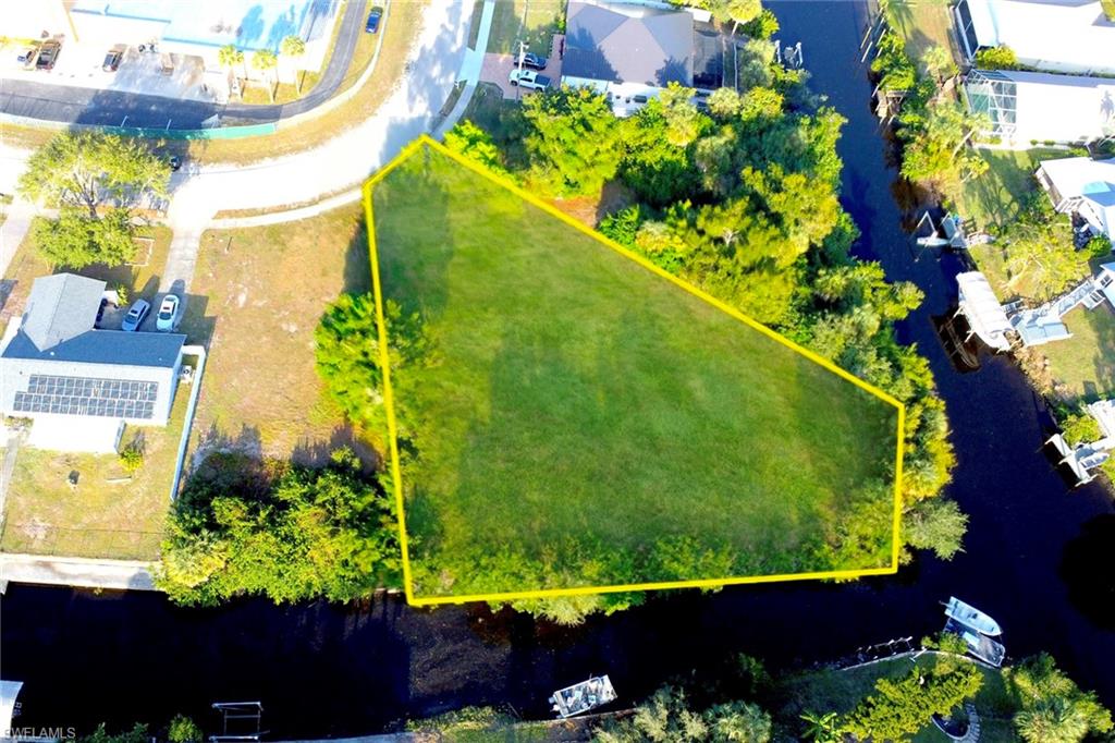 NORTH FORT MYERS - Land