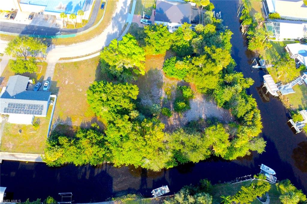 NORTH FORT MYERS - Land