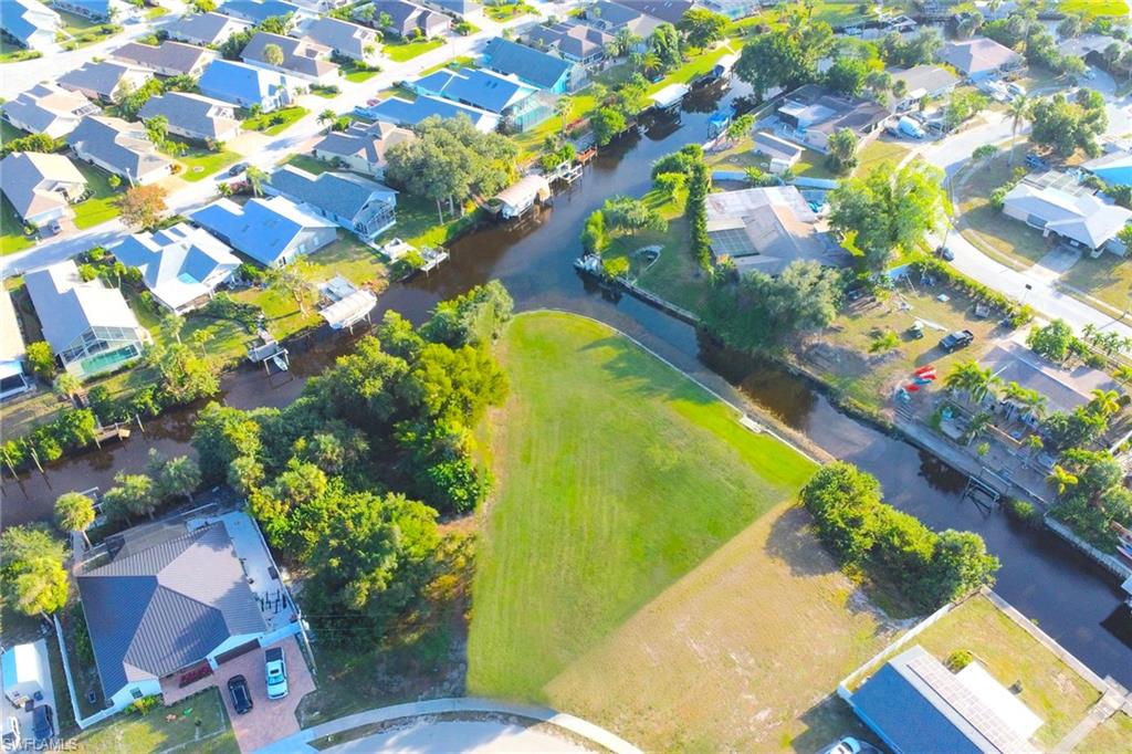 NORTH FORT MYERS - Land