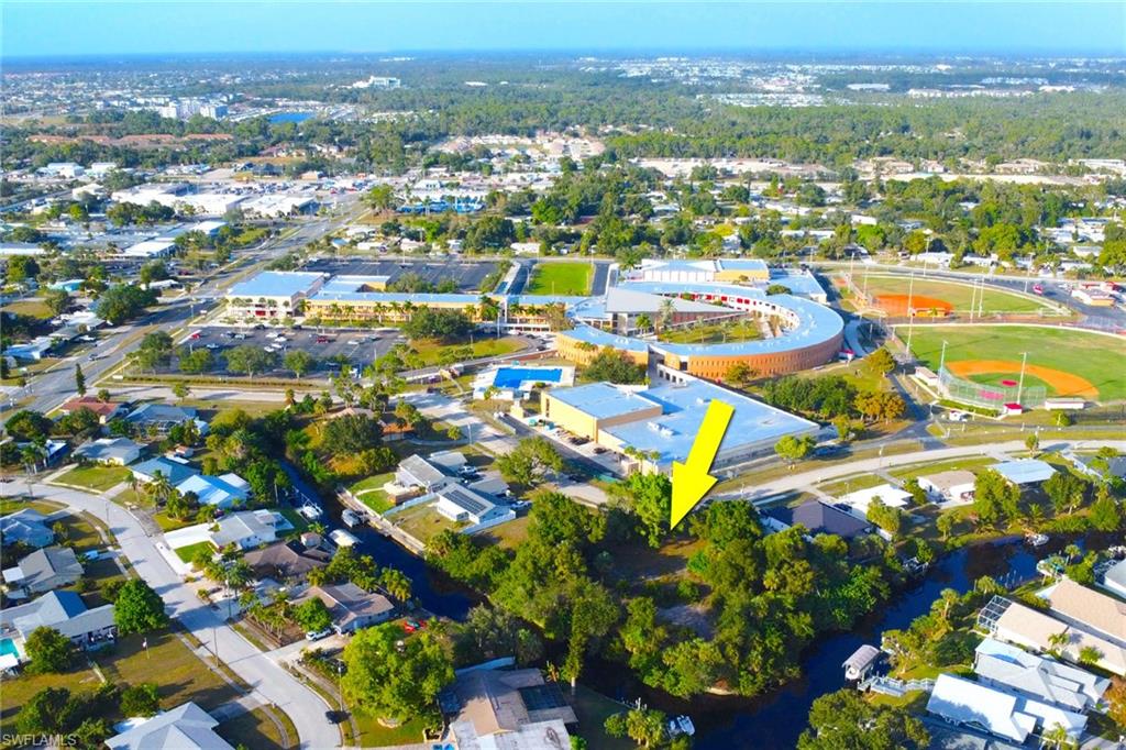 NORTH FORT MYERS - Land