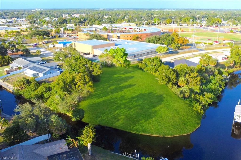 NORTH FORT MYERS - Land
