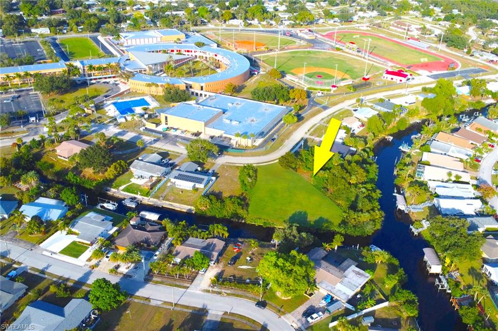 NORTH FORT MYERS - Land