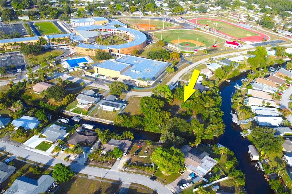 NORTH FORT MYERS - Land