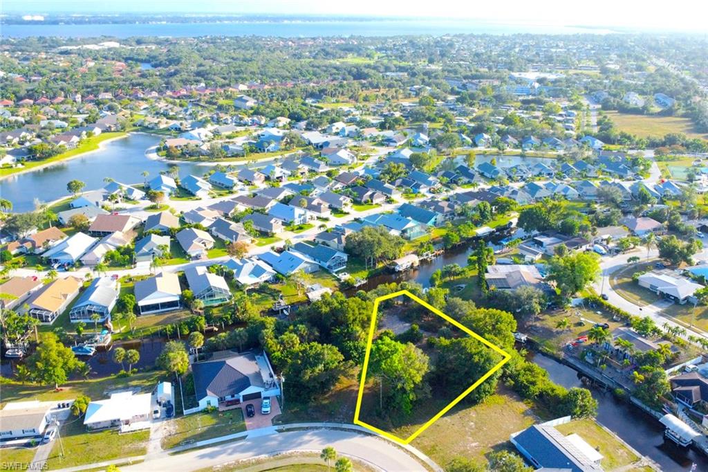 NORTH FORT MYERS - Land