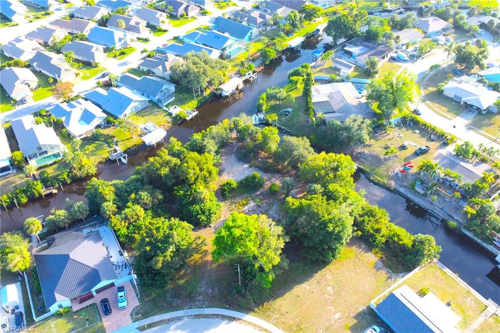 NORTH FORT MYERS - Land