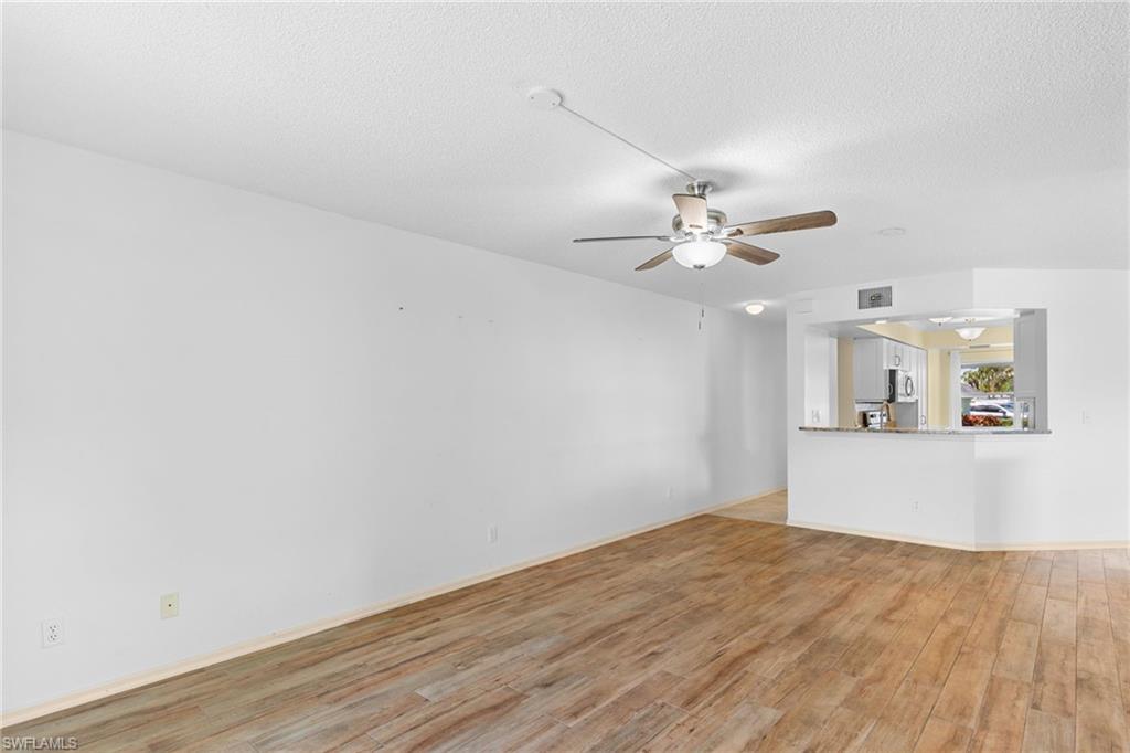 PIPERS POINTE - Residential