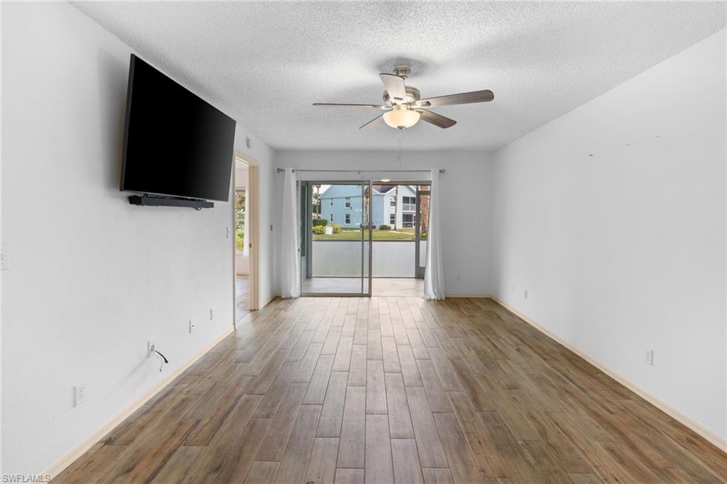 PIPERS POINTE - Residential