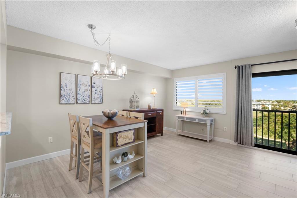 SEVEN LAKES - Residential