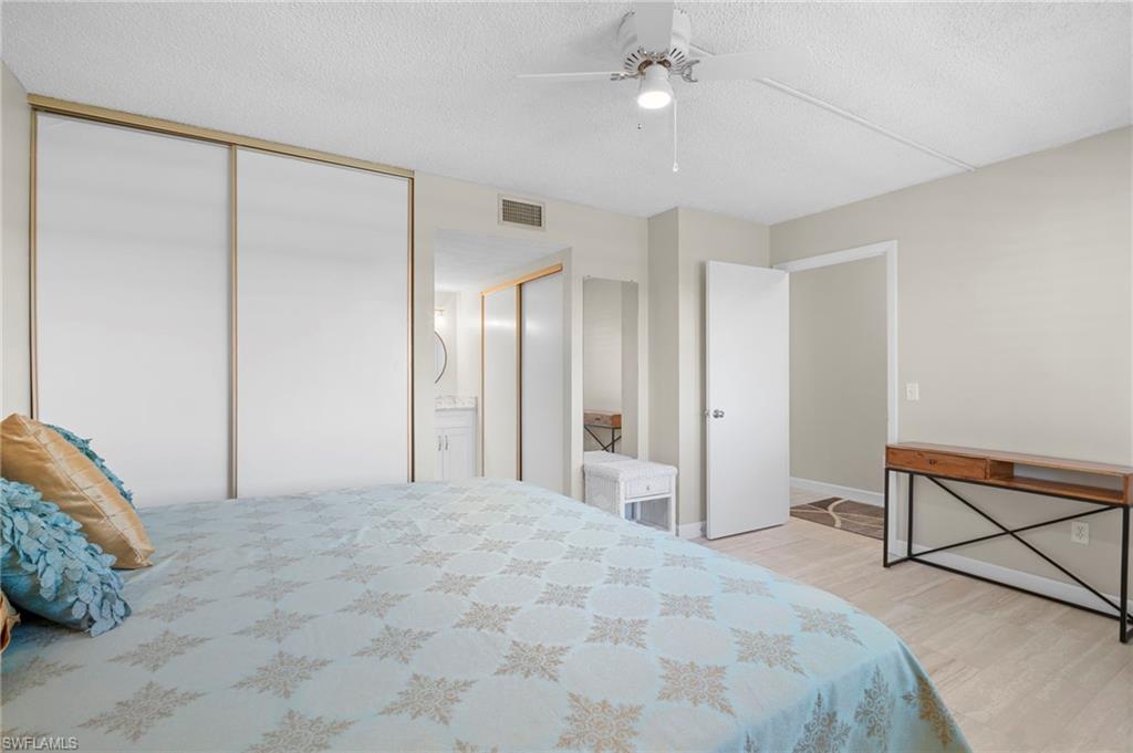 SEVEN LAKES - Residential