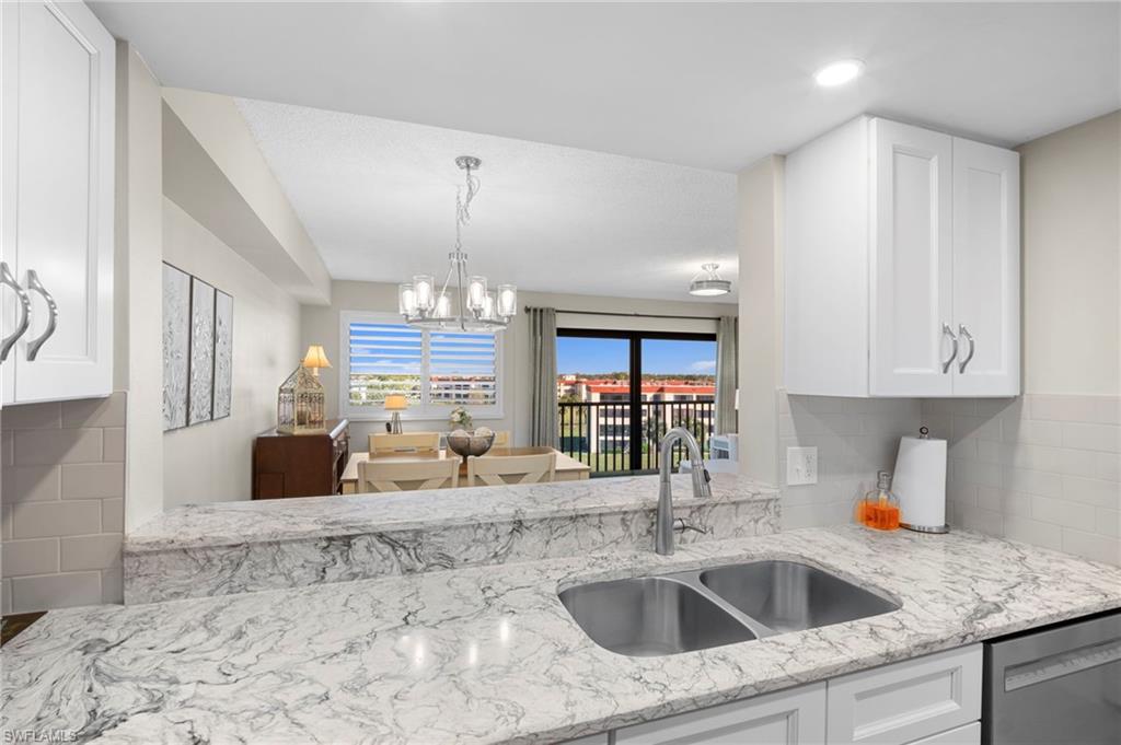 SEVEN LAKES - Residential