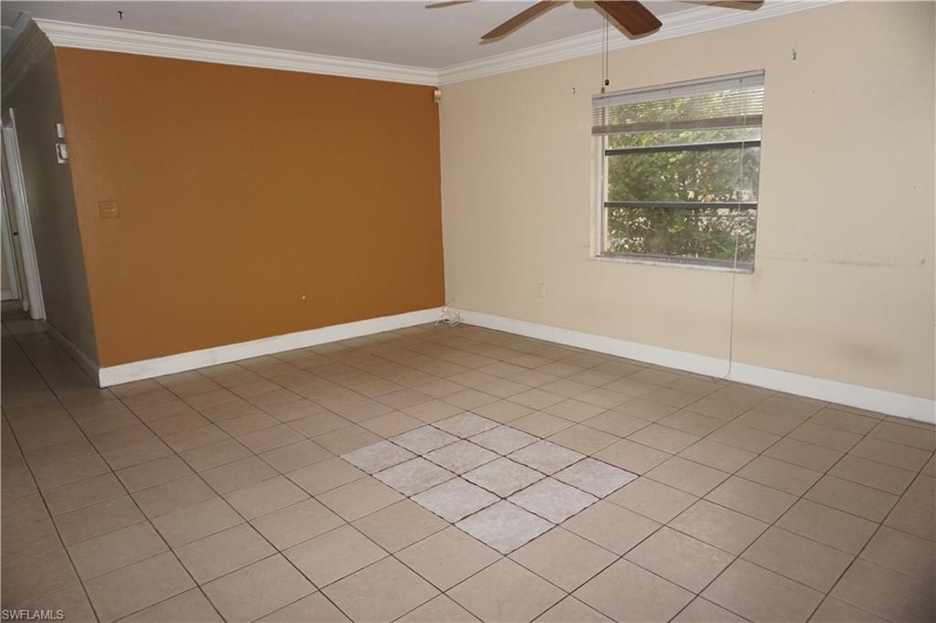 NAPLES MANOR - Residential