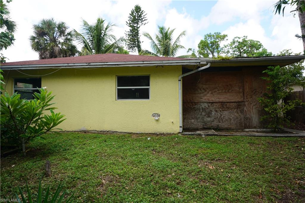 NAPLES MANOR - Residential