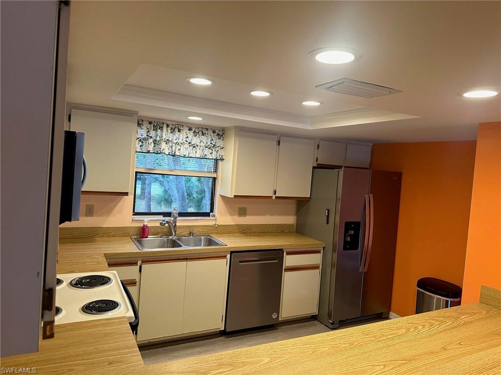 STONE EDGE CONDO - Residential