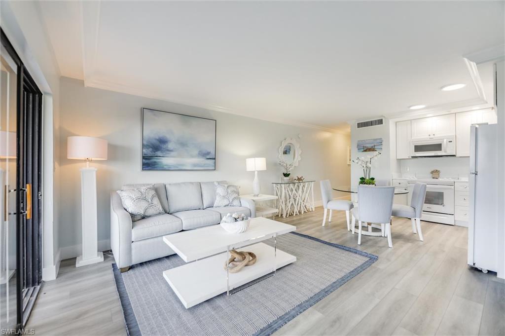 BAYSIDE VILLAS - Residential