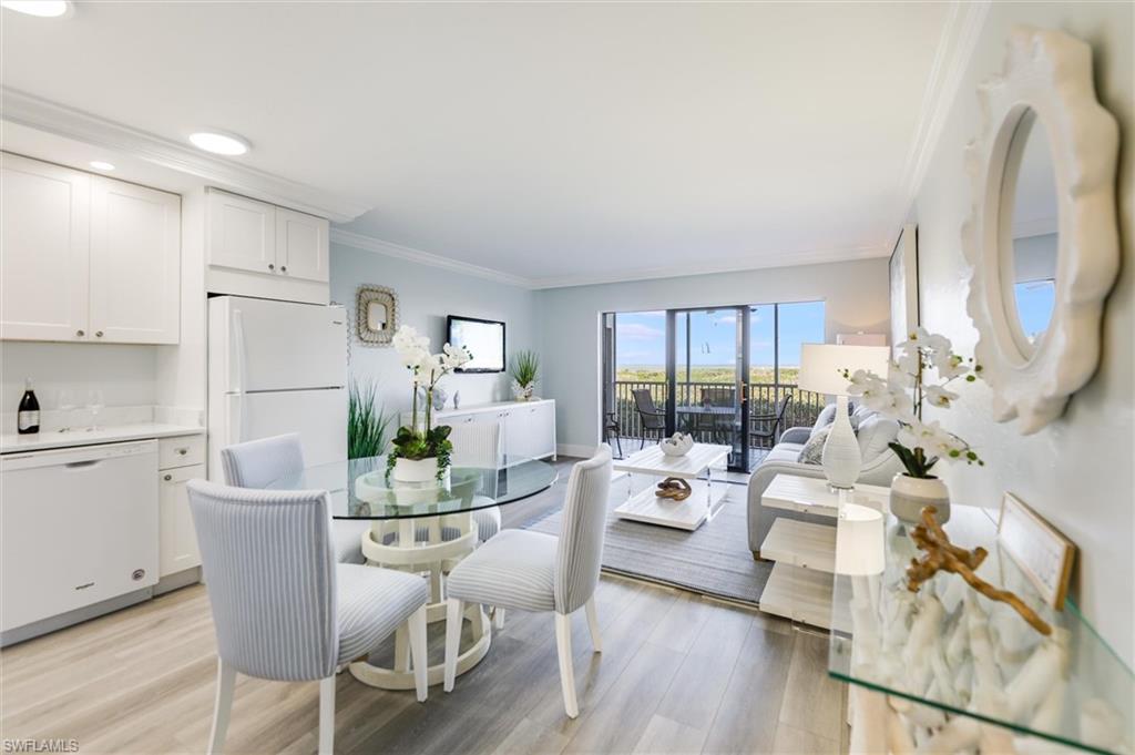 BAYSIDE VILLAS - Residential