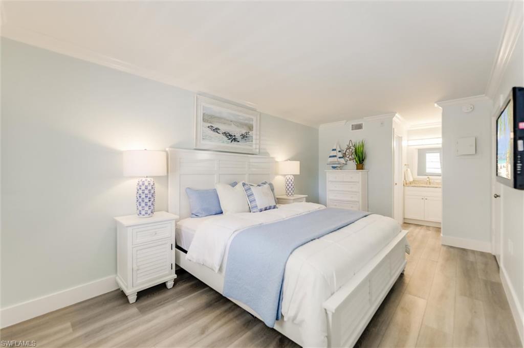 BAYSIDE VILLAS - Residential