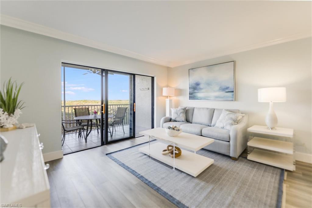 BAYSIDE VILLAS - Residential