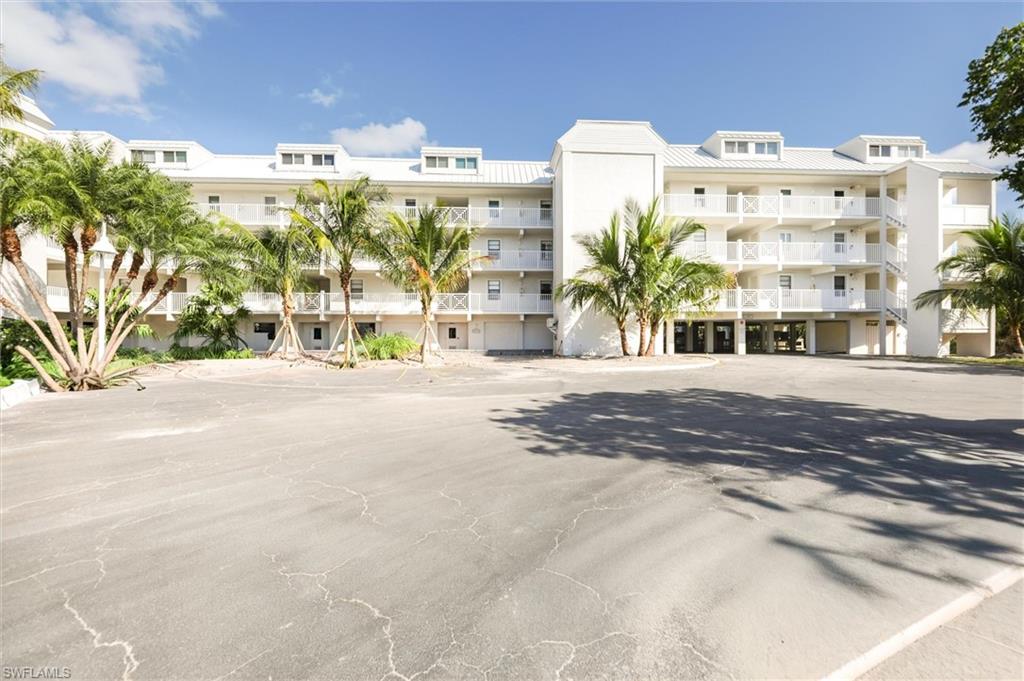 BAYSIDE VILLAS - Residential