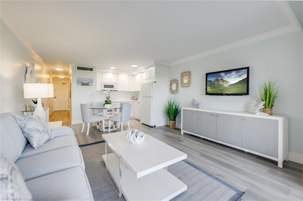 BAYSIDE VILLAS - Residential