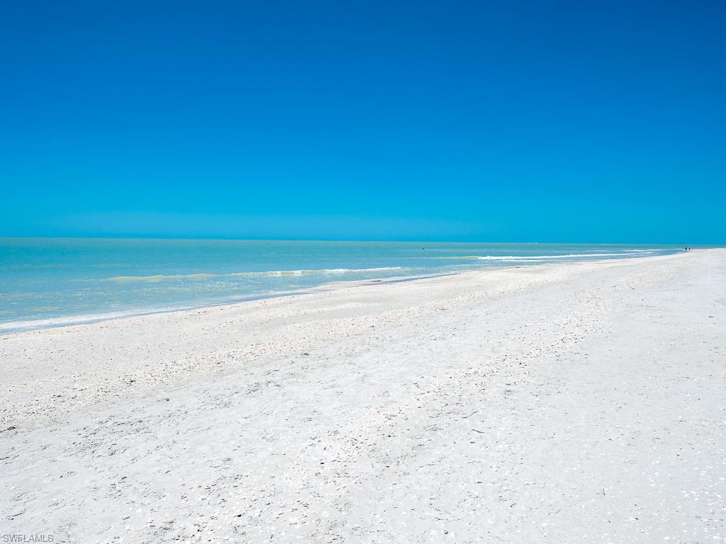 SAND POINTE - Residential