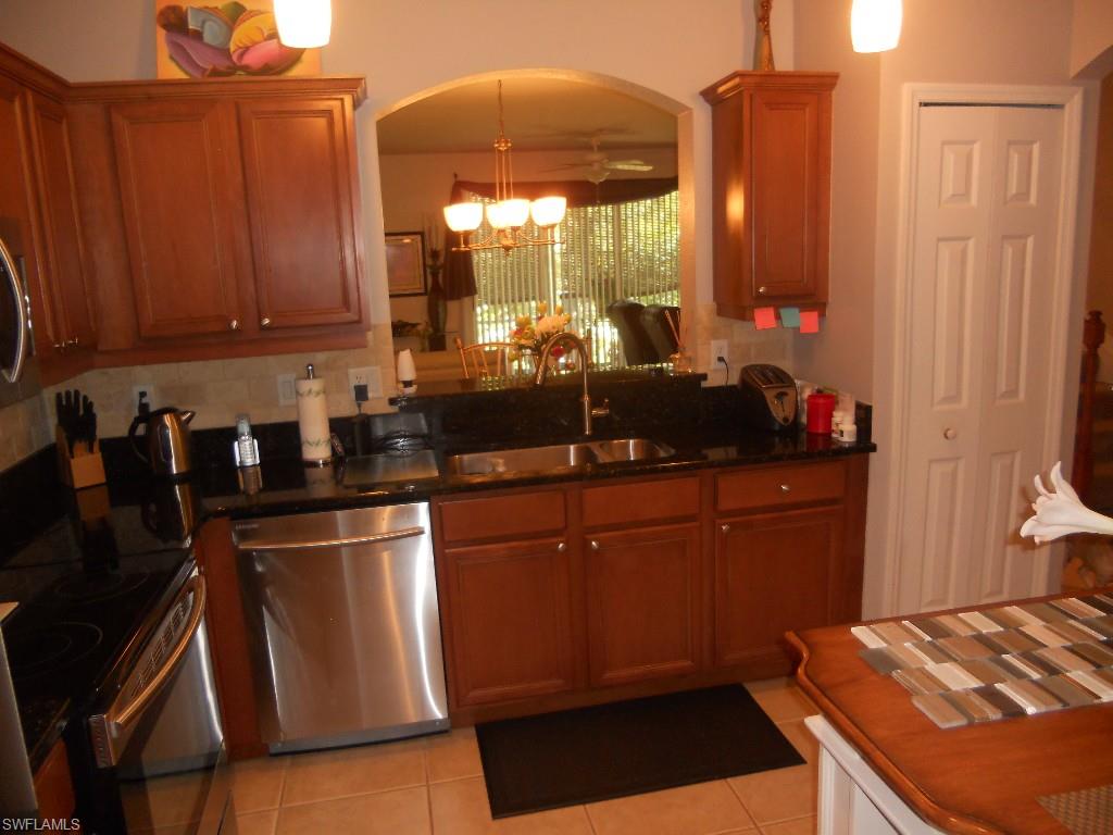 COLONNADE AT FORUM - Residential