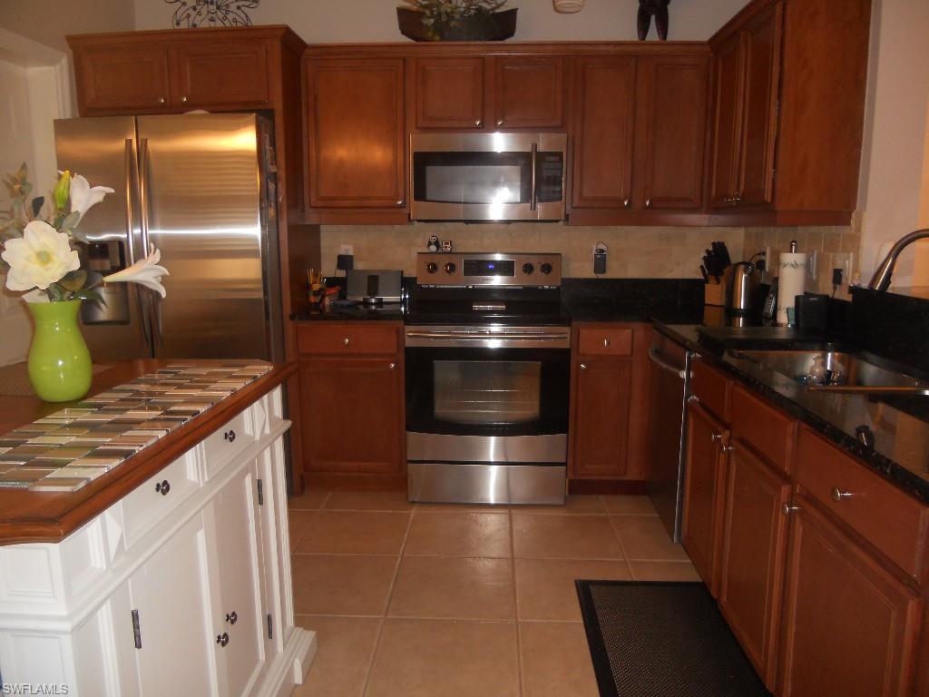 COLONNADE AT FORUM - Residential