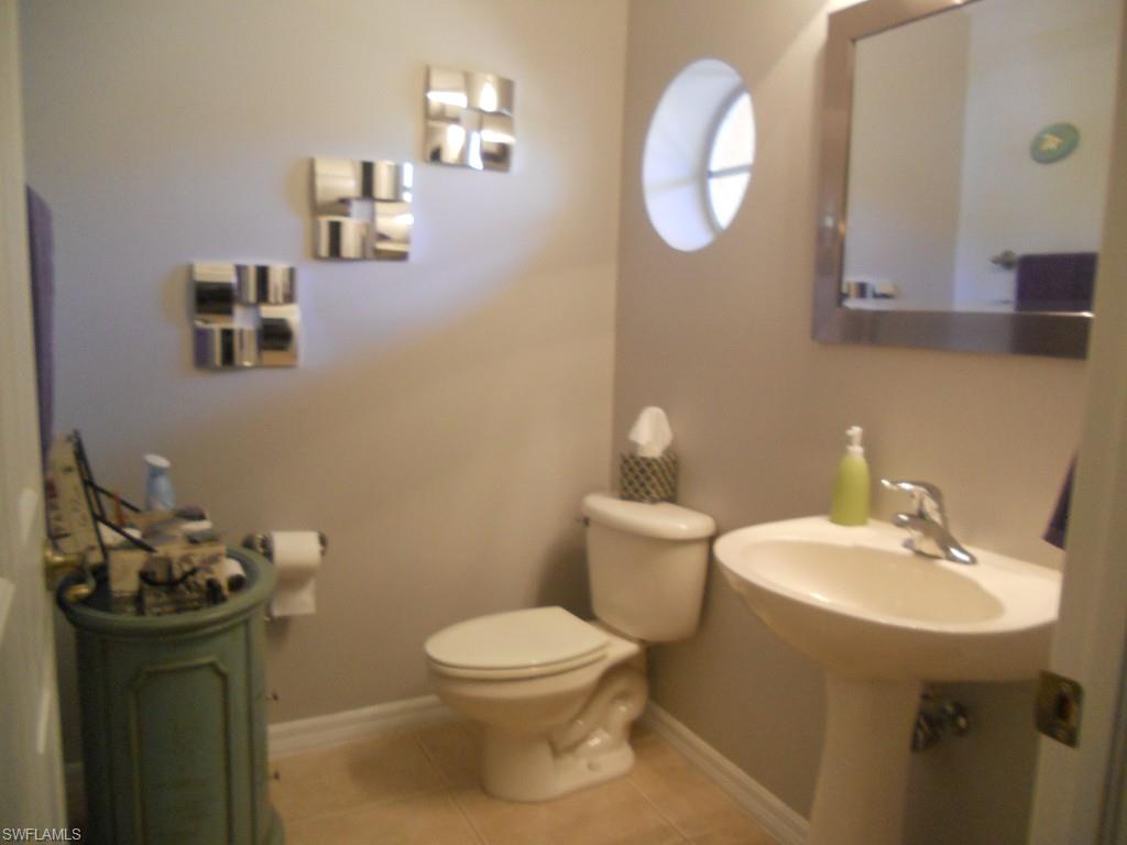 COLONNADE AT FORUM - Residential