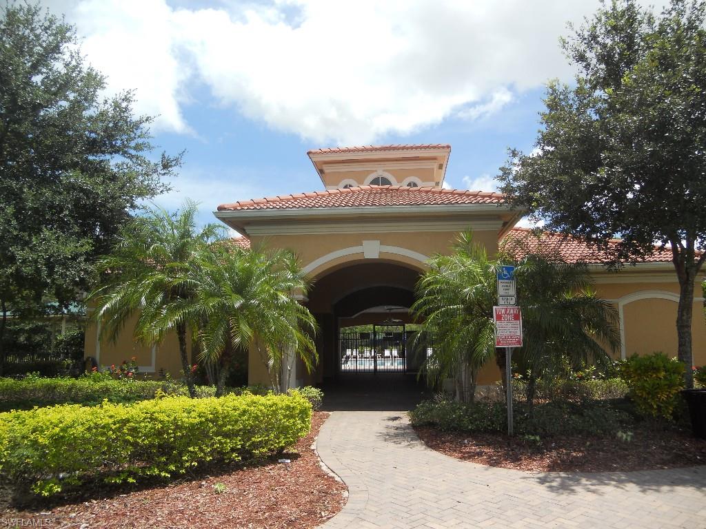 COLONNADE AT FORUM - Residential