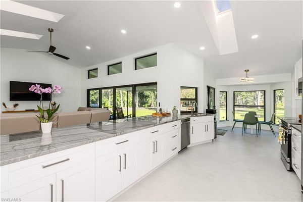 3511 17TH AVE SW, NAPLES, FL 34117 - Image 486e4c3da7a3d8121dda43421ea46266/1961540123