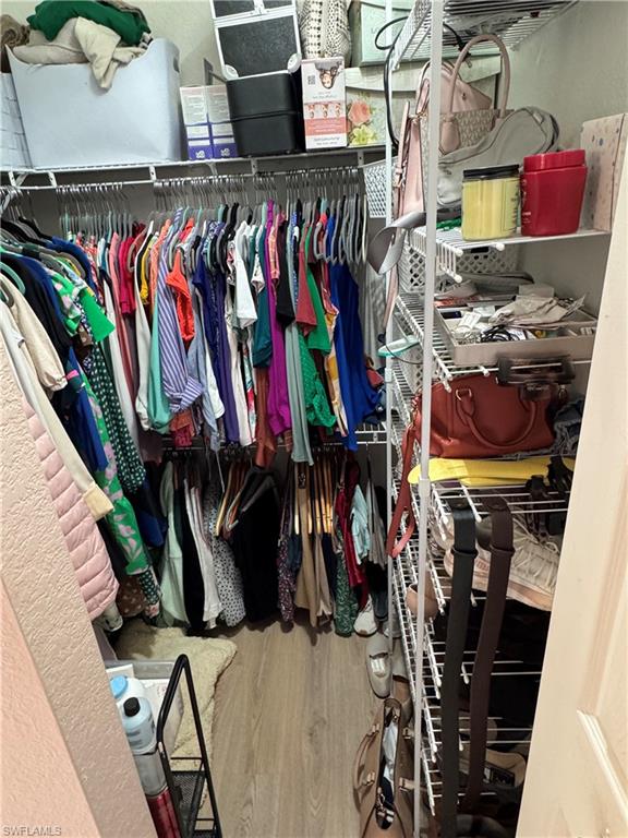 WILLOW CREEK - Residential