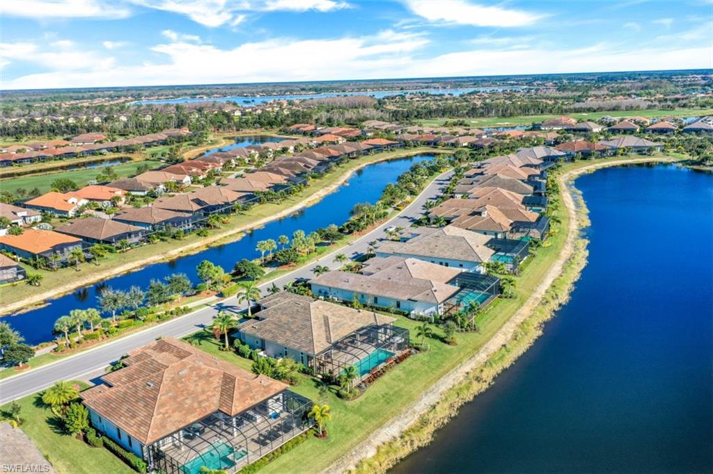 ESPLANADE - Residential