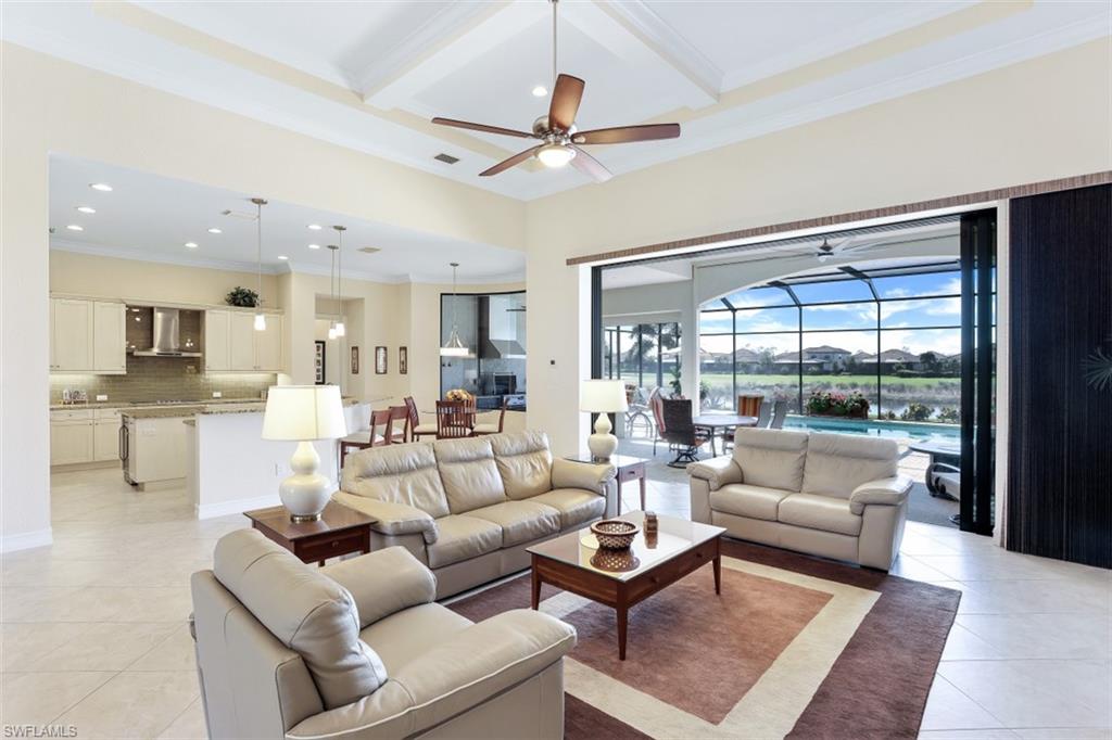 ESPLANADE - Residential