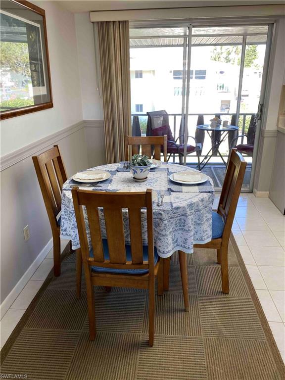 FAIRWAYS CONDO - Residential