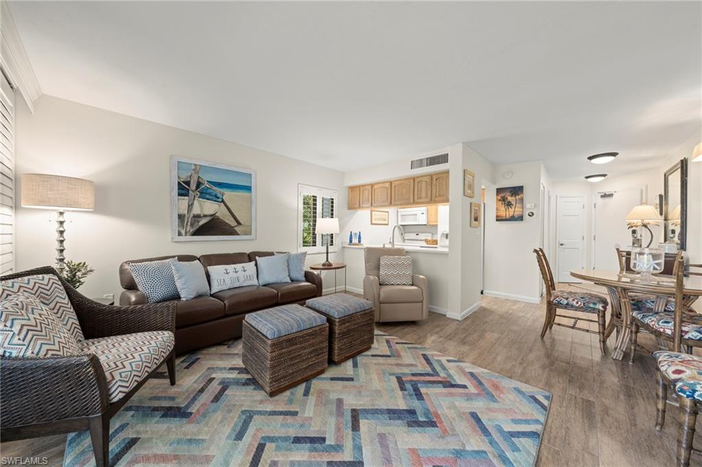TENNIS VILLAS - Residential